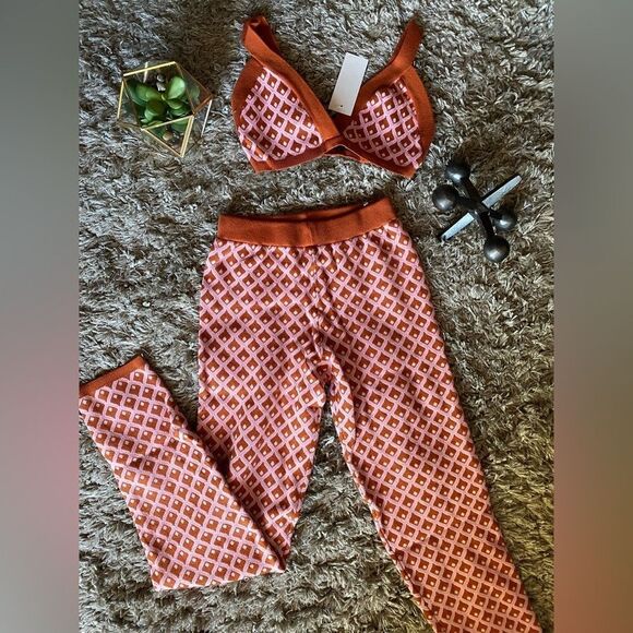 new top with pants set - Picture 5 of 8